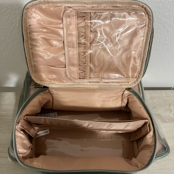 Make up bag - Picture 3 of 4